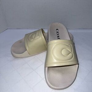 🔥🔥🔥Coach Pool Slides Size: 7